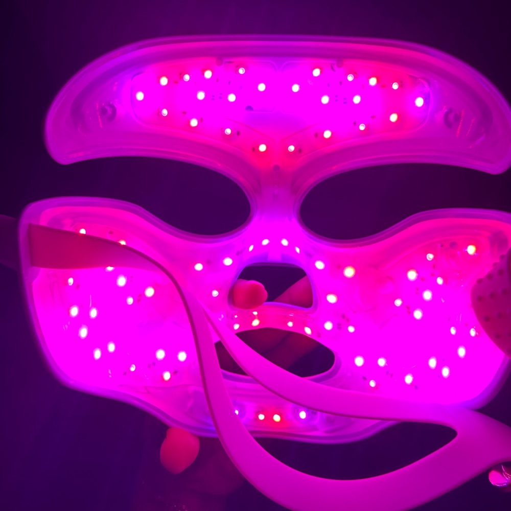 Like New DENNIS GROSS LED MASK - Picture 5 of 7